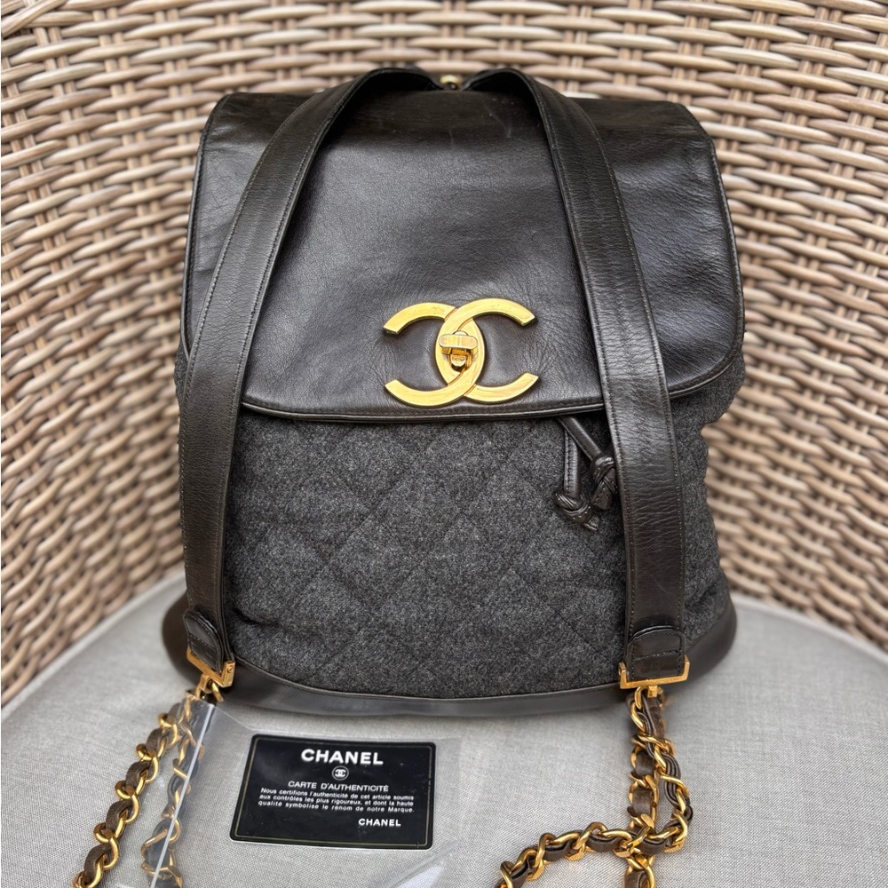 Authentic CHANEL tweed leather black khaki backpack - Picture 2 of 15